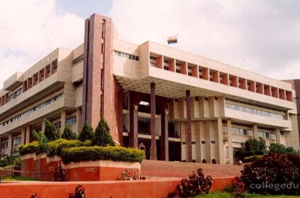 Kavayitri Bahinabai Chaudhari North Maharashtra University