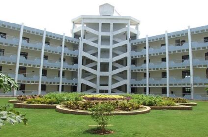 NRI Medical College